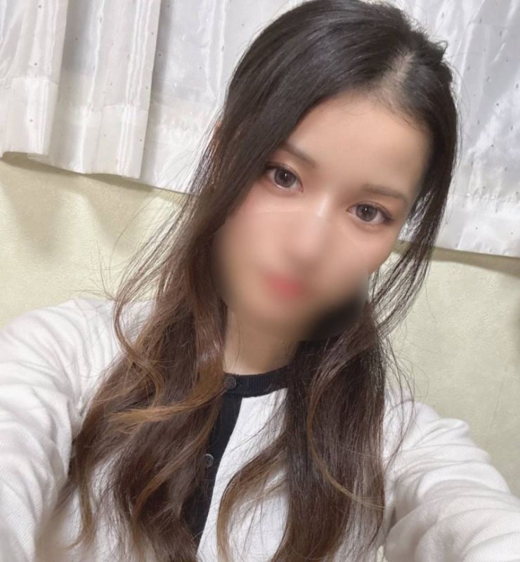 【完全素人】苗條美人內射插入。評論特典必須→使用ビ※/ク用巨根雞巴多次讓她悶絕並大量顏射插入。