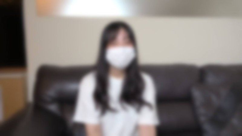 【購買者特典/評論特典 有】（初次拍攝）看似文靜的大學生一開始做愛就豹變。抖M屬性全開，高潮不斷，尖叫不斷。用鬼畜活塞運動進入白眼高潮的快感地獄。在秘密的半中出第二回合中精液注入完成